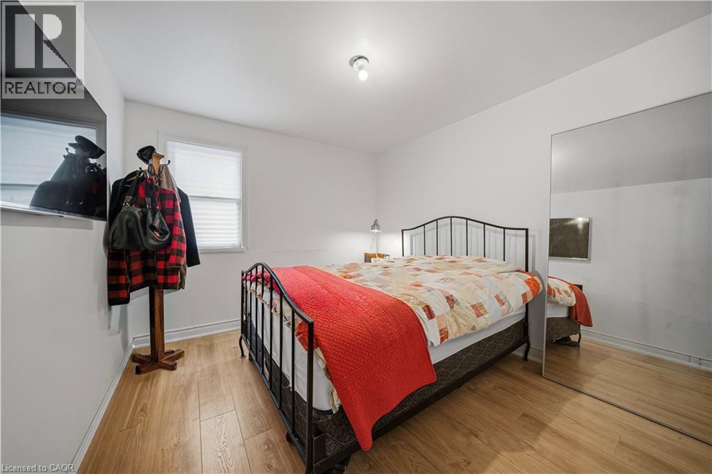 276 LAKESHORE ROAD W - 15