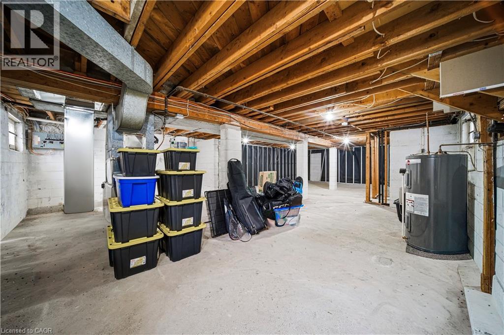 276 LAKESHORE ROAD W - 18