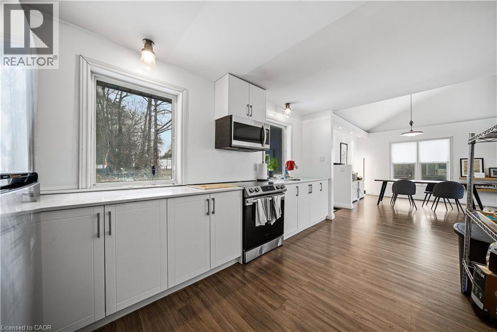 276 LAKESHORE ROAD W - 9