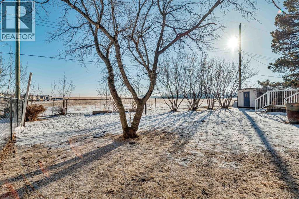 20 Mobile Drive - Photo 4 of 26, Three Hills, Alberta