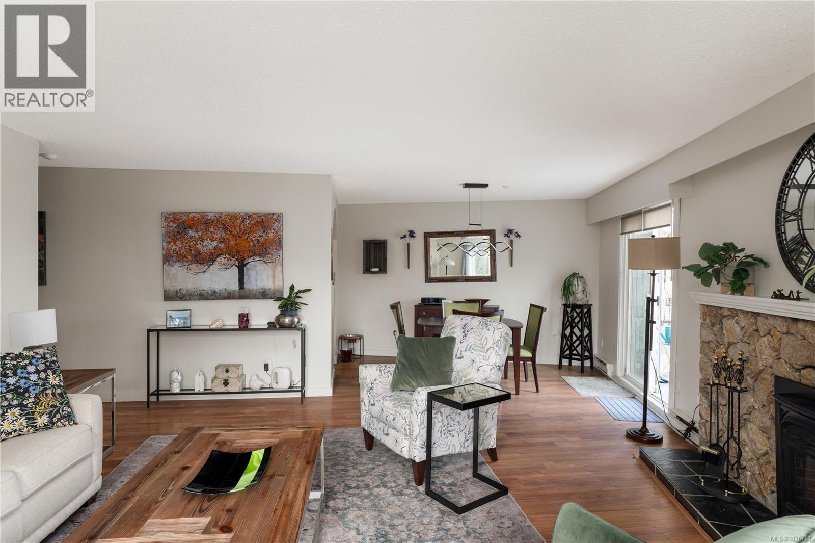 116 3962 Cedar Hill Road, Saanich