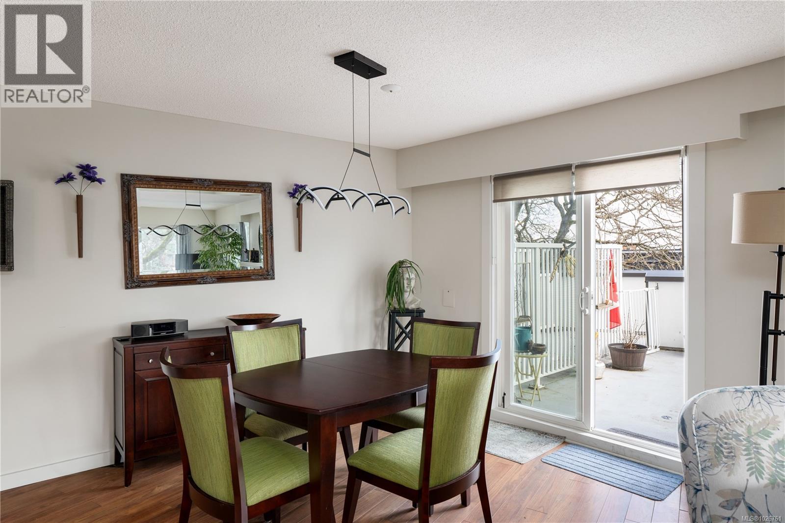 116 3962 Cedar Hill Road, Saanich