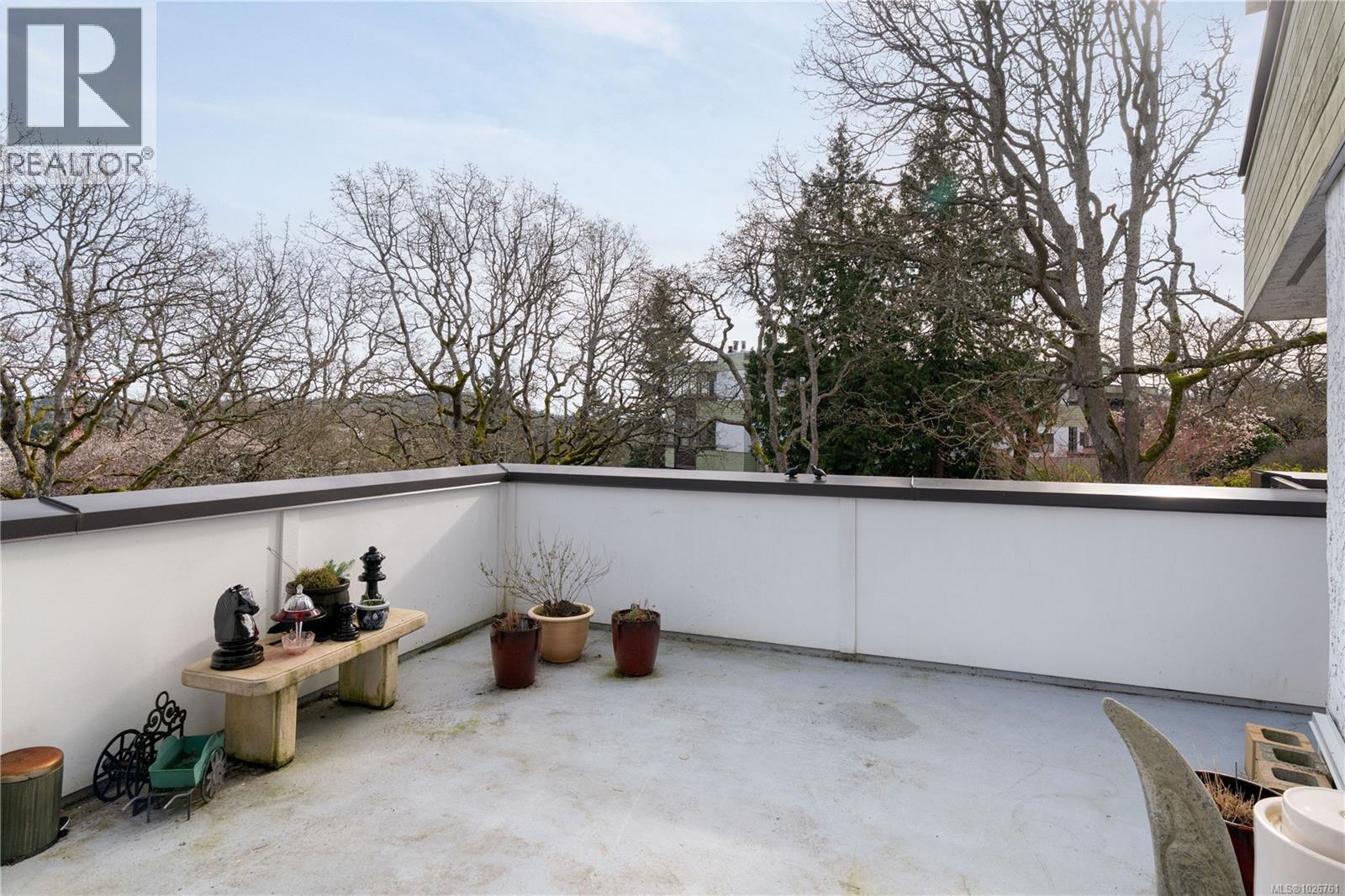 116 3962 Cedar Hill Road, Saanich