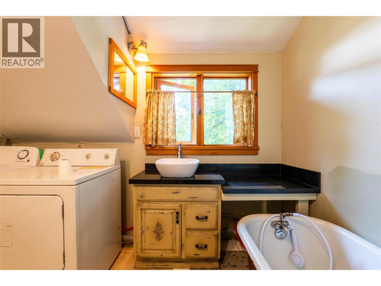  512 Hendryx Street, Nelson