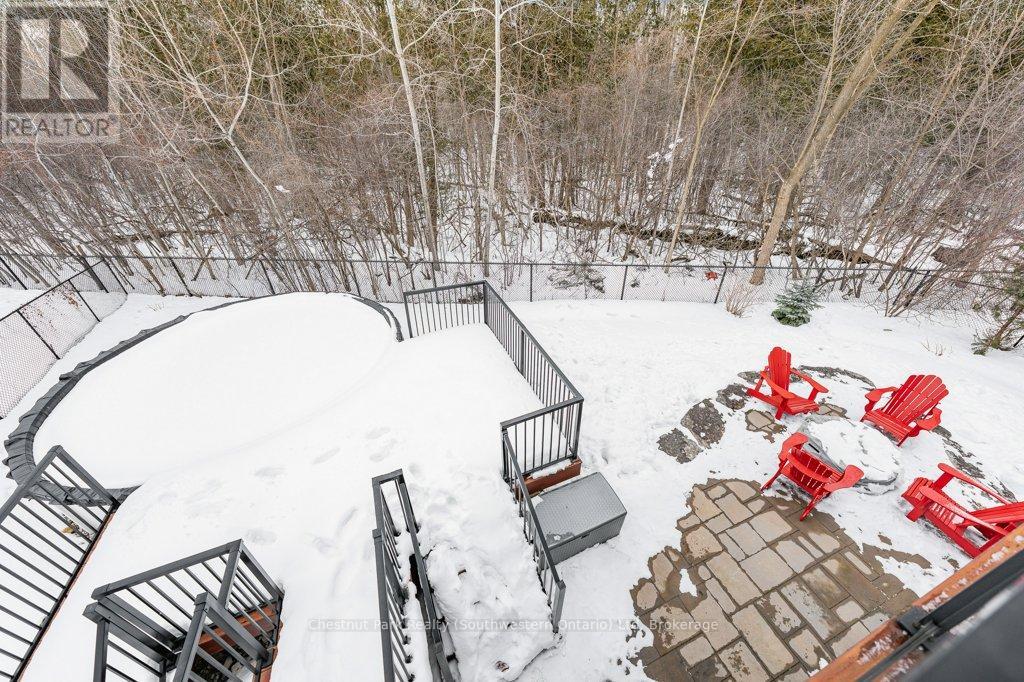 22 ROOKE COURT, Guelph (Willow West/Sugarbush/West Acres), Ontario
