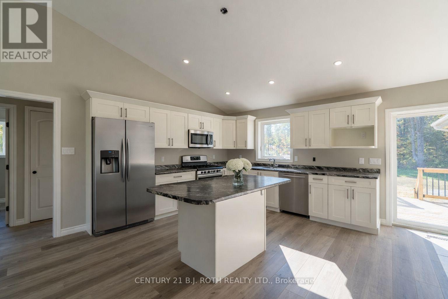 6121 CONCESSION B C ROAD - 19