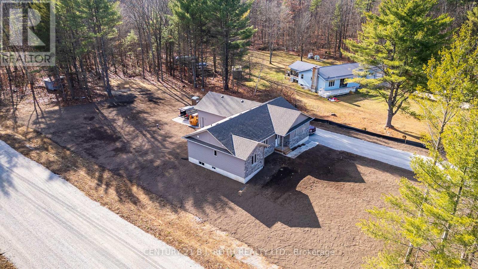 6121 CONCESSION B C ROAD - 7