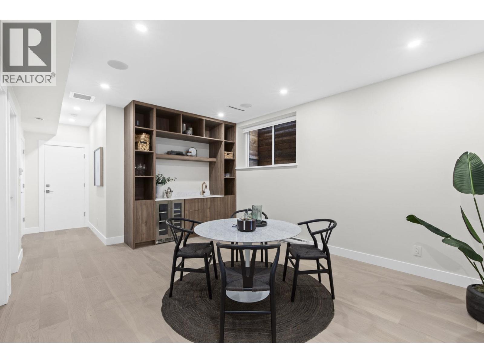 3073 FROMME ROAD, North Vancouver