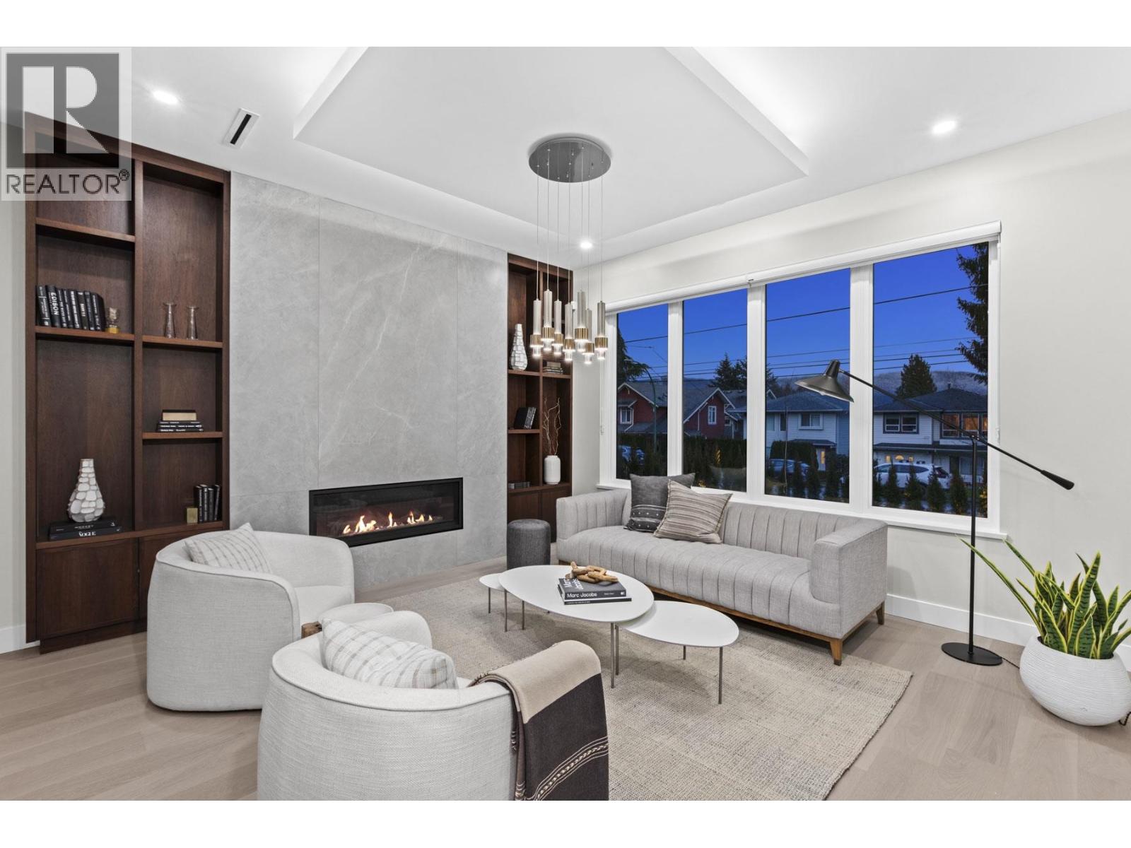 3073 FROMME ROAD, North Vancouver