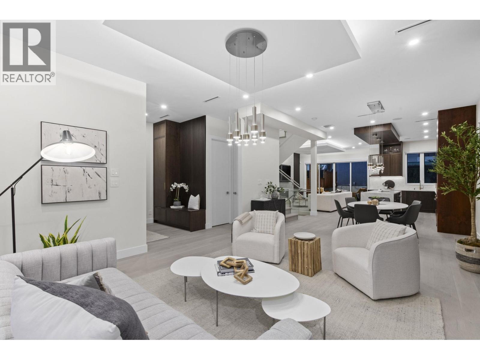 3073 FROMME ROAD, North Vancouver