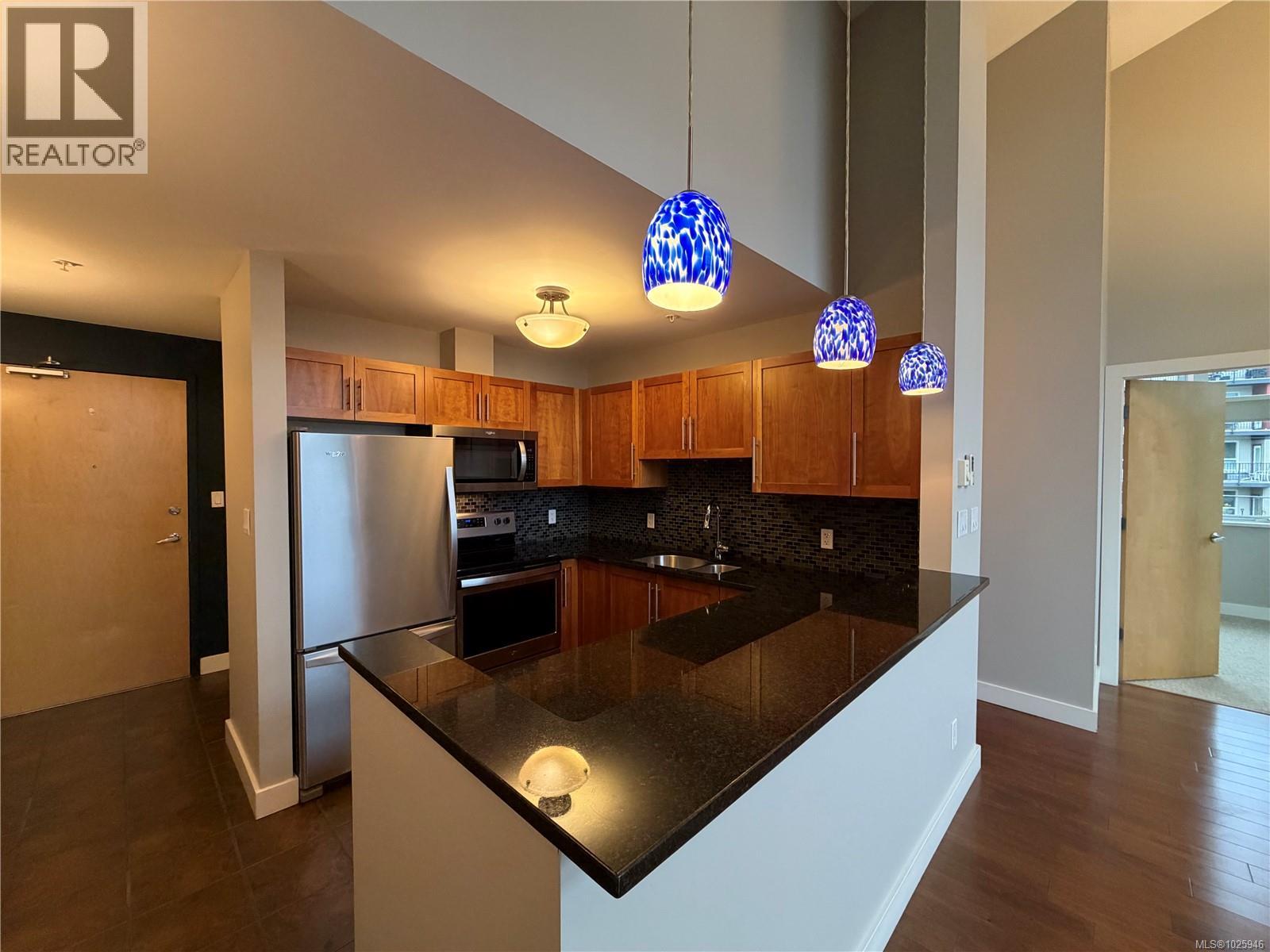 201 1629 Townsite Rd, Nanaimo