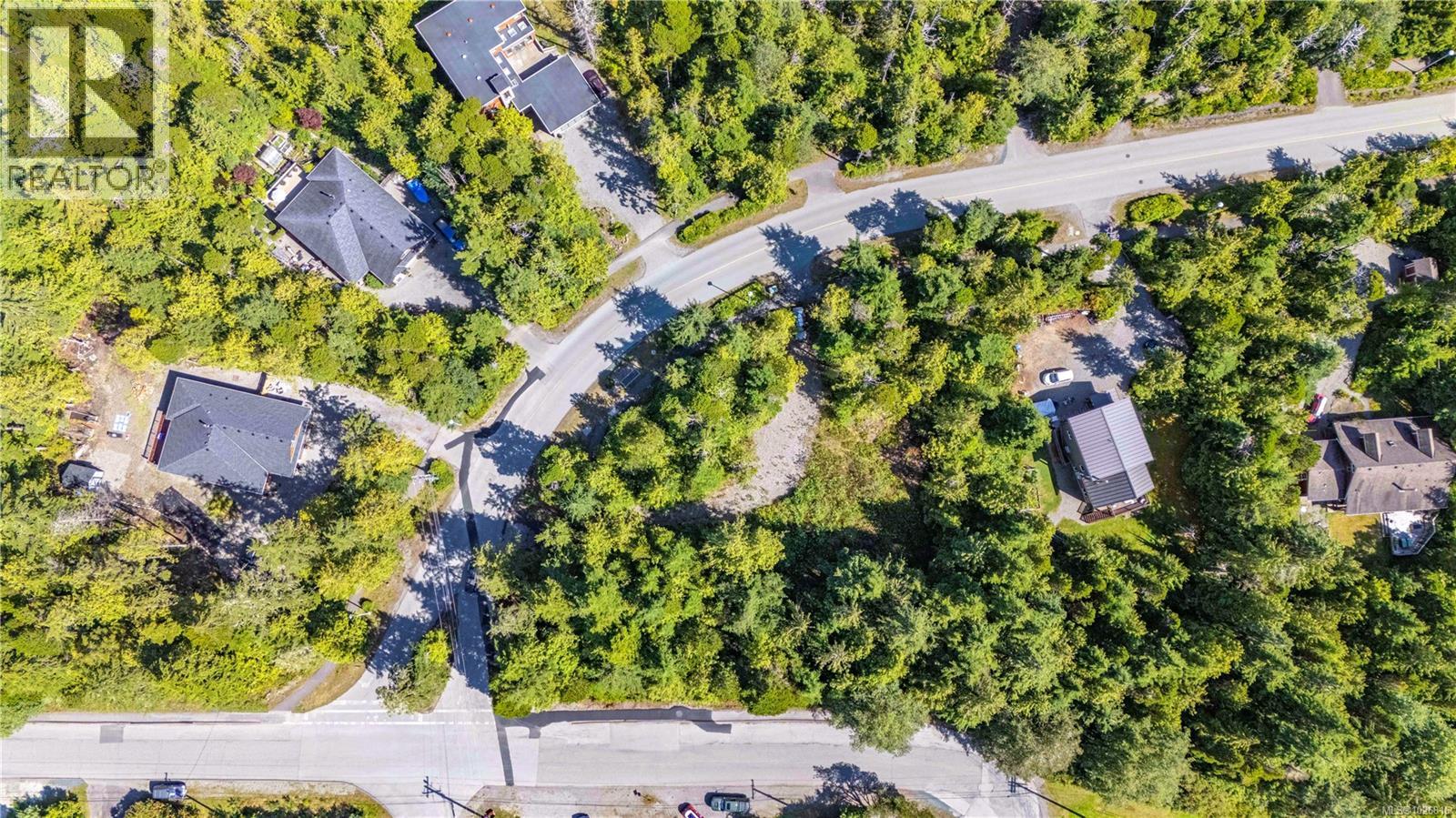 844 Rainforest Dr, Ucluelet