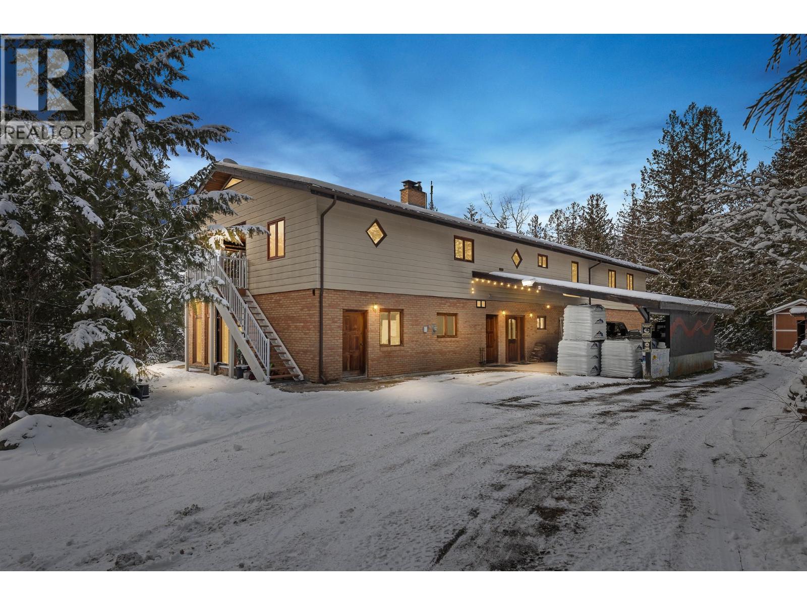 5110 Vance Road, Creston