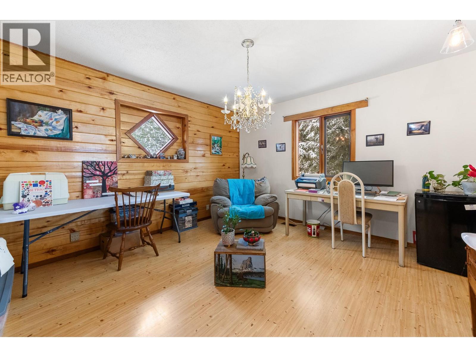 5110 Vance Road, Creston