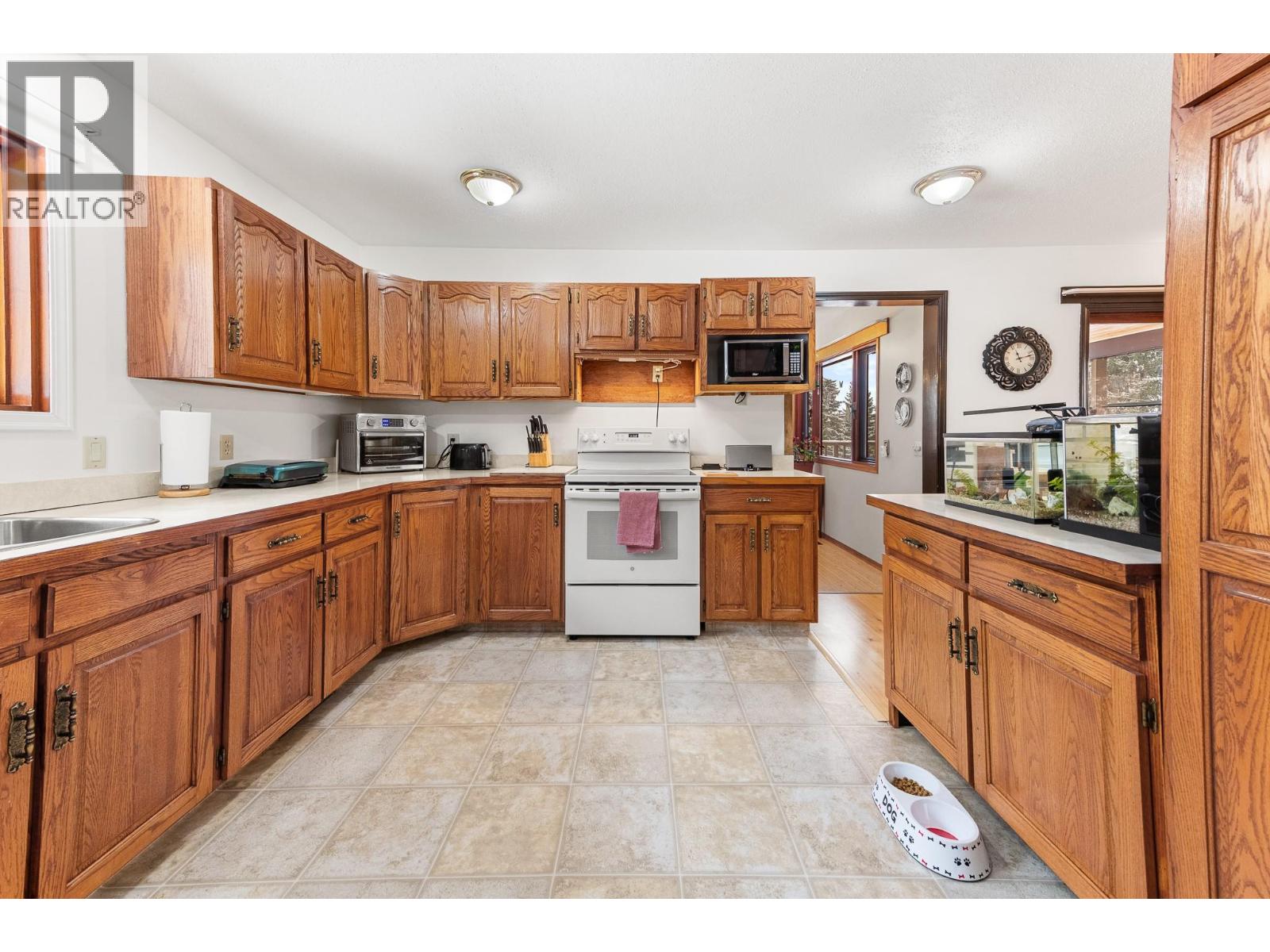 5110 Vance Road, Creston