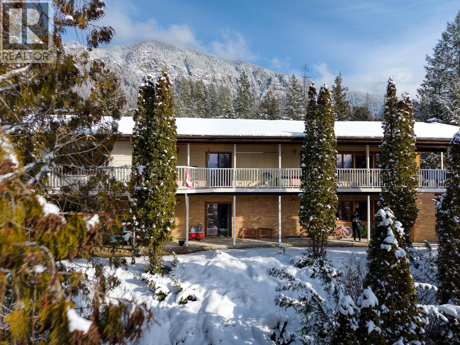 5110 Vance Road, Creston