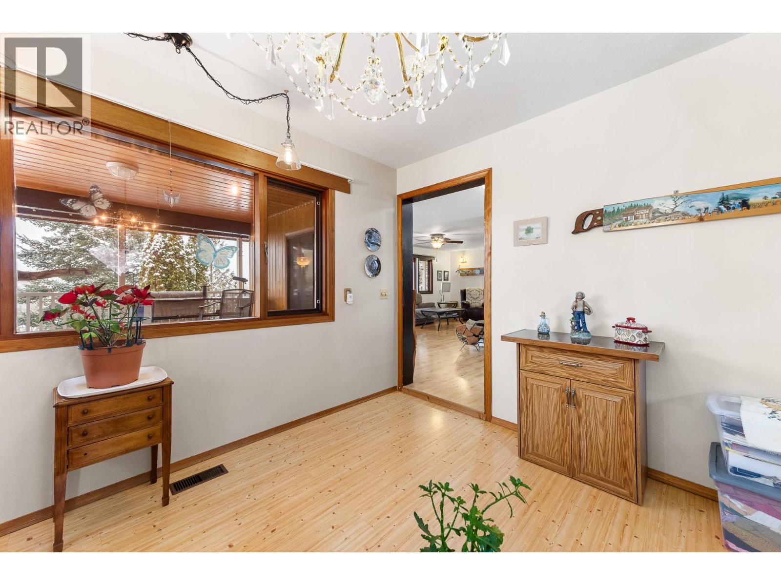 5110 Vance Road, Creston