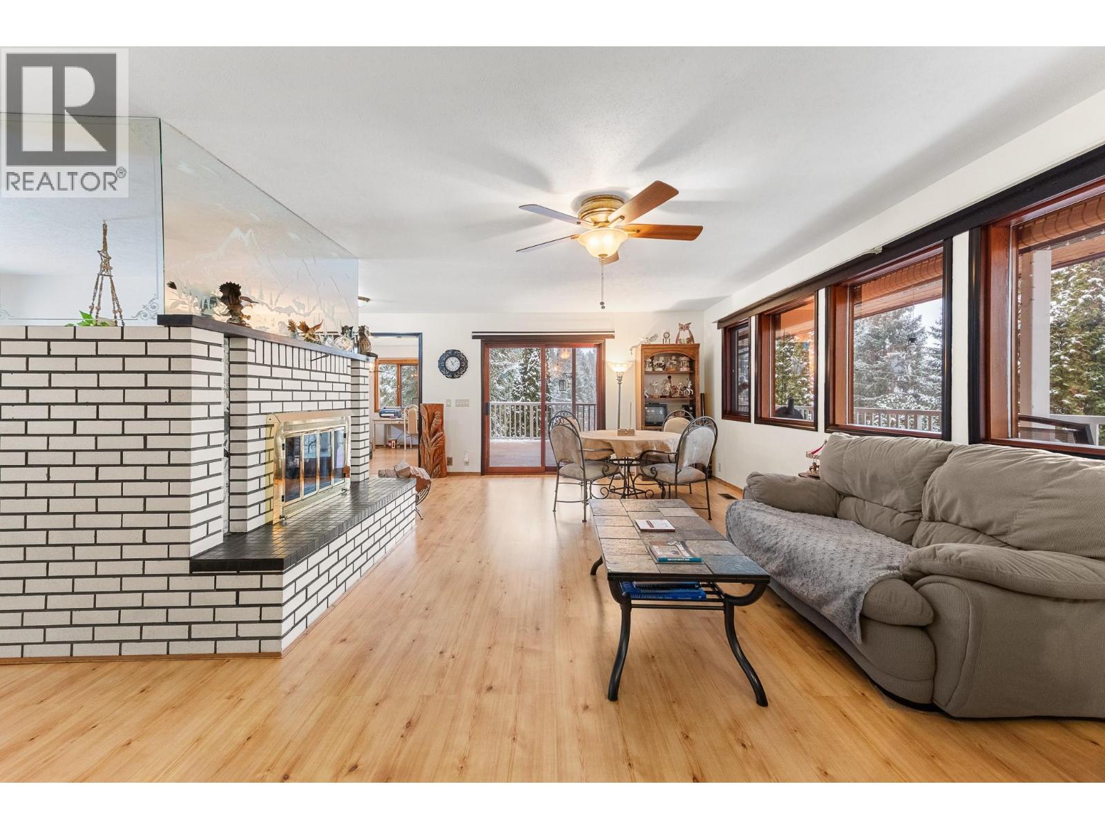 5110 Vance Road, Creston