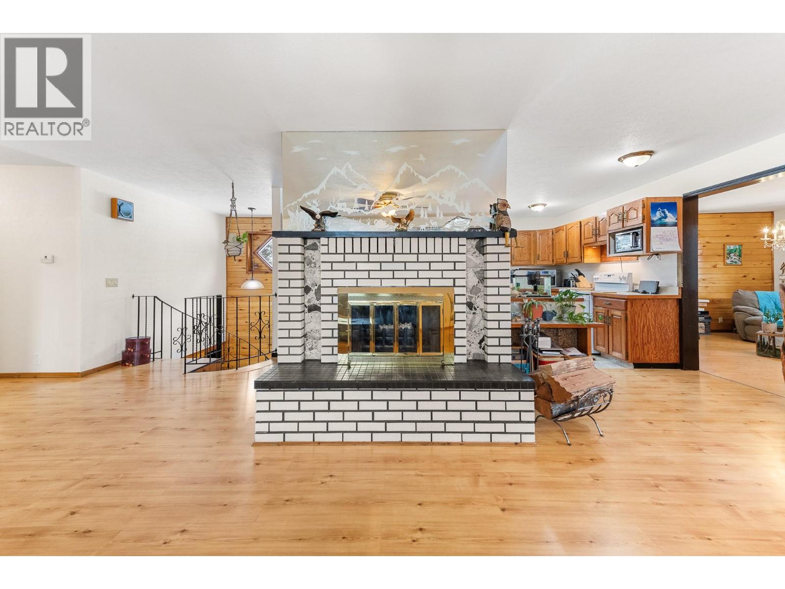 5110 Vance Road, Creston