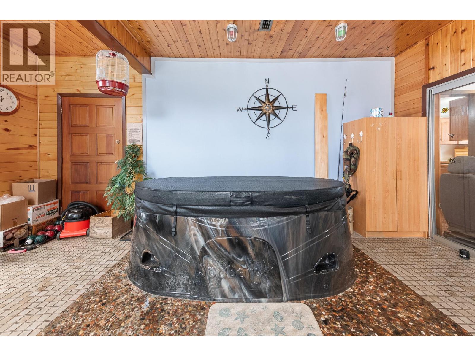 5110 Vance Road, Creston