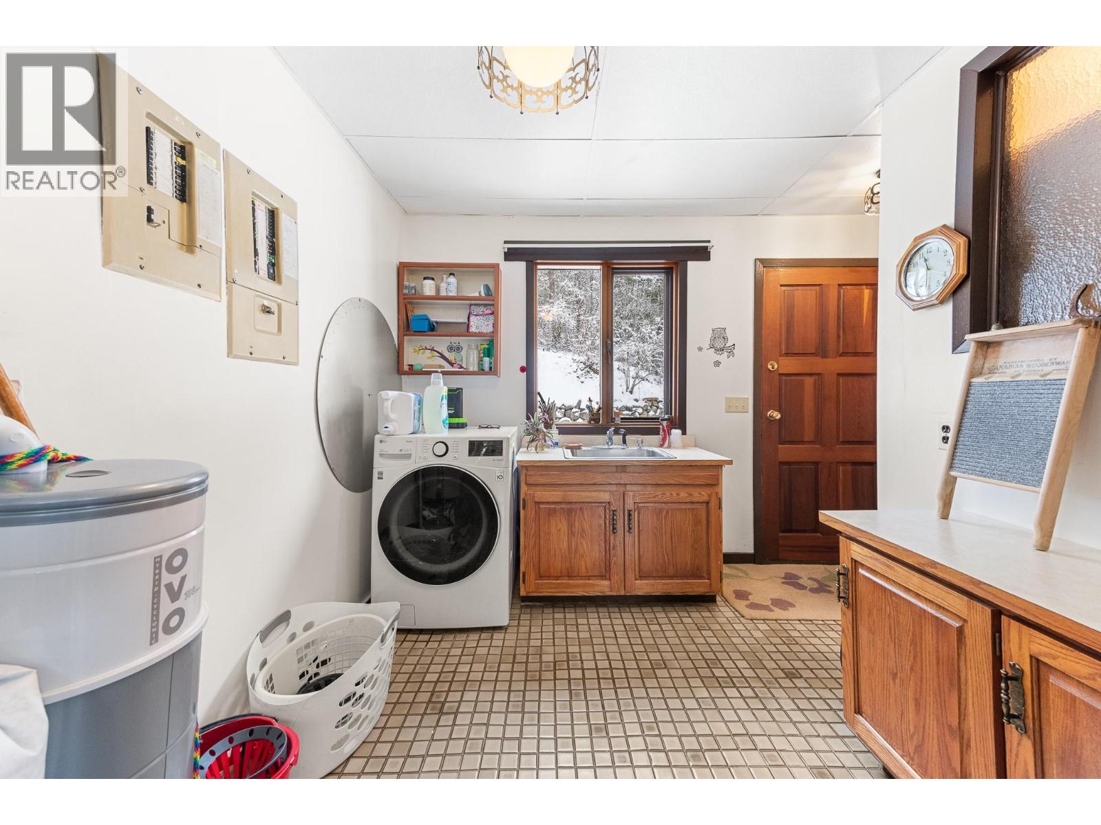 5110 Vance Road, Creston