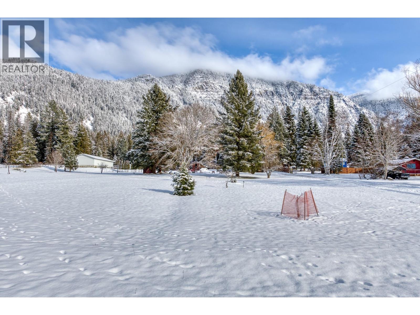 5110 Vance Road, Creston