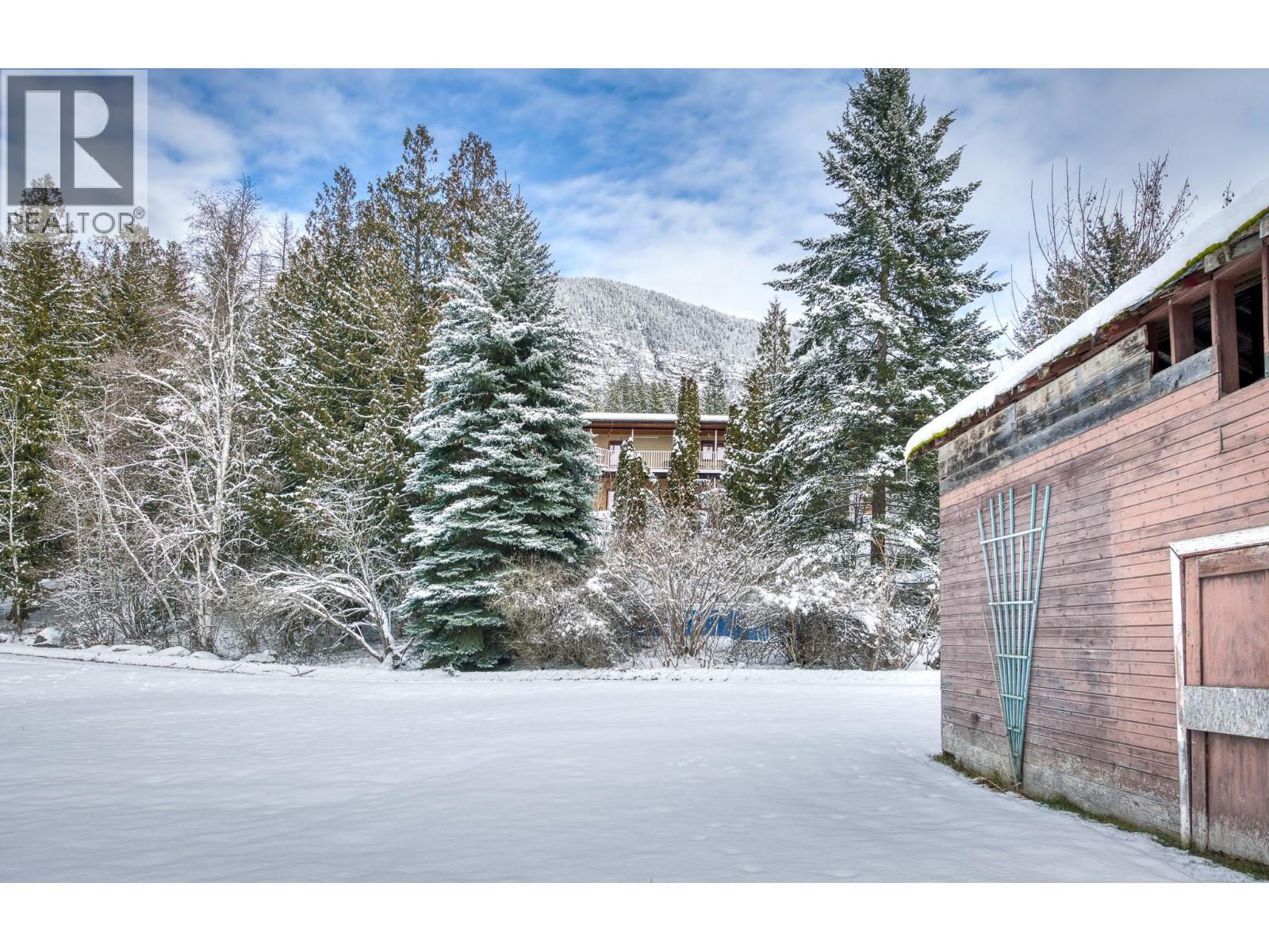 5110 Vance Road, Creston