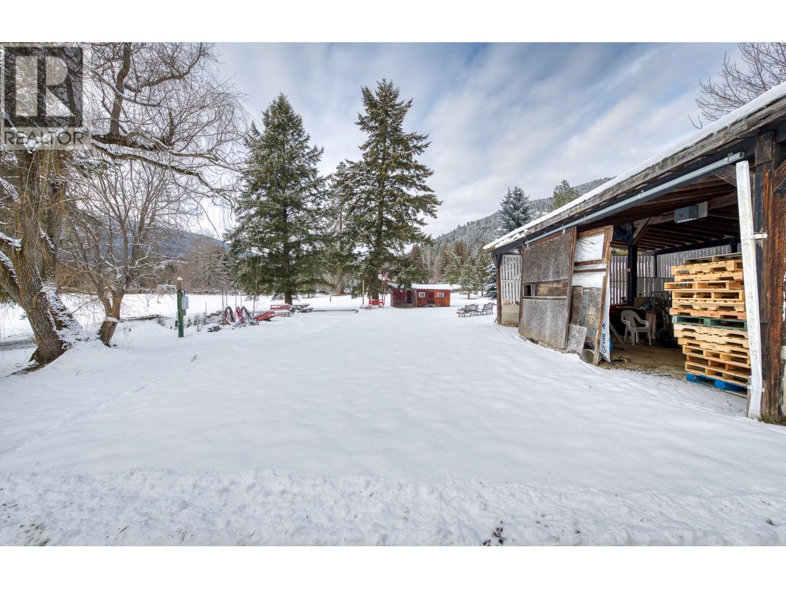 5110 Vance Road, Creston