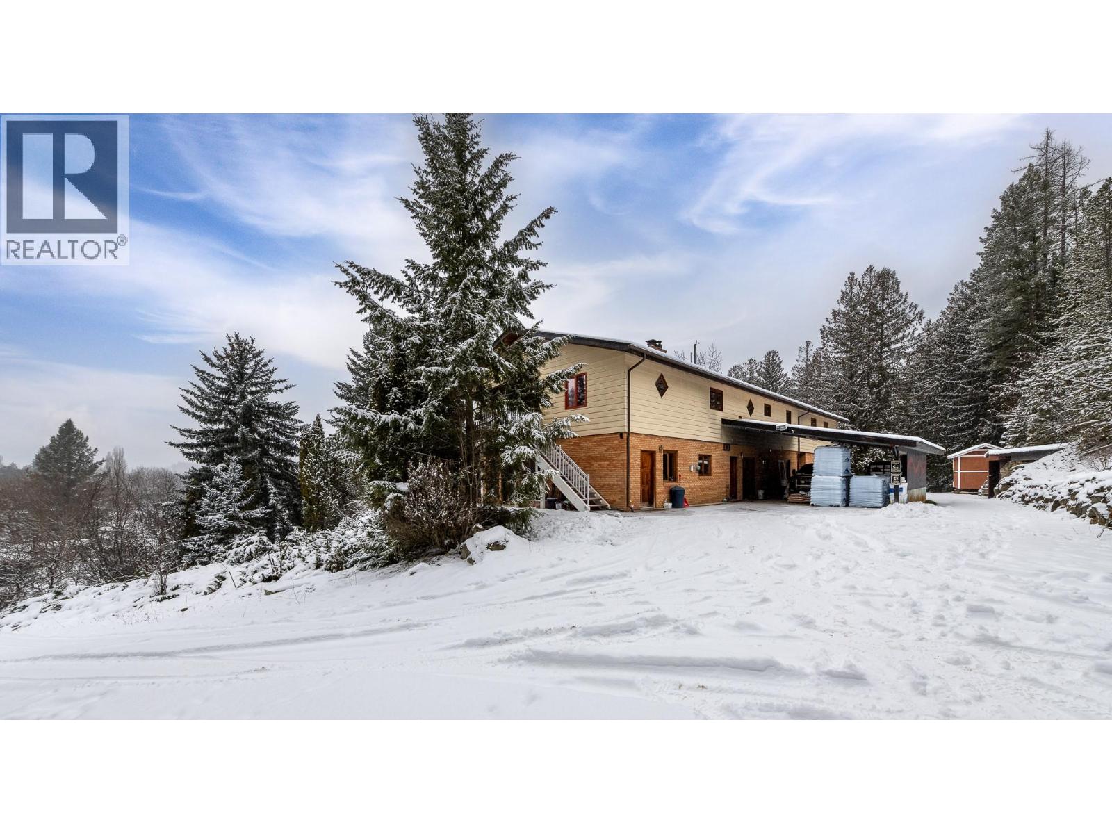 5110 Vance Road, Creston