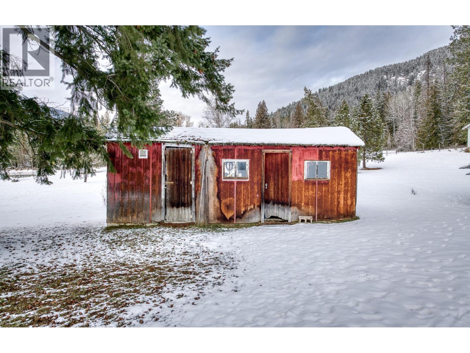 5110 Vance Road, Creston