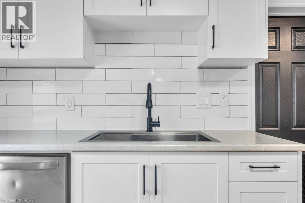 255 RAGLAN Street Unit# 6 - Photo 5 of 17, Woodstock, Ontario