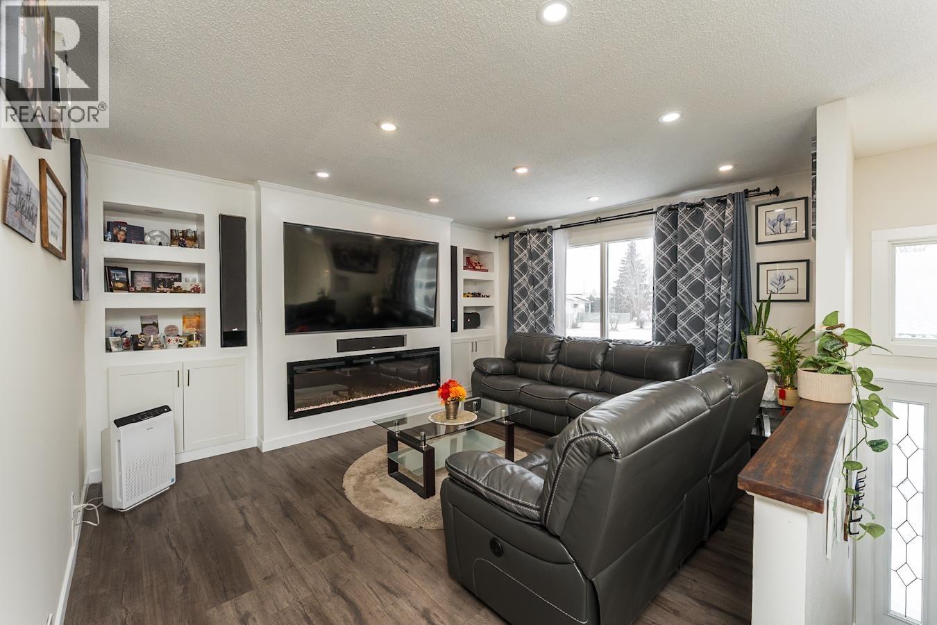 1795 IRWIN Street - photo 2