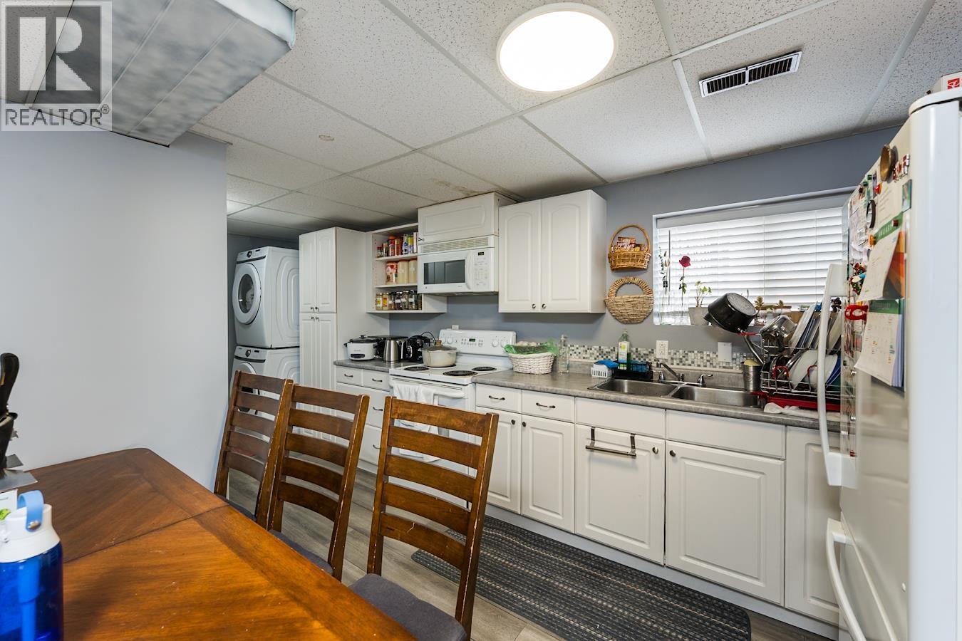 1795 IRWIN STREET - 25