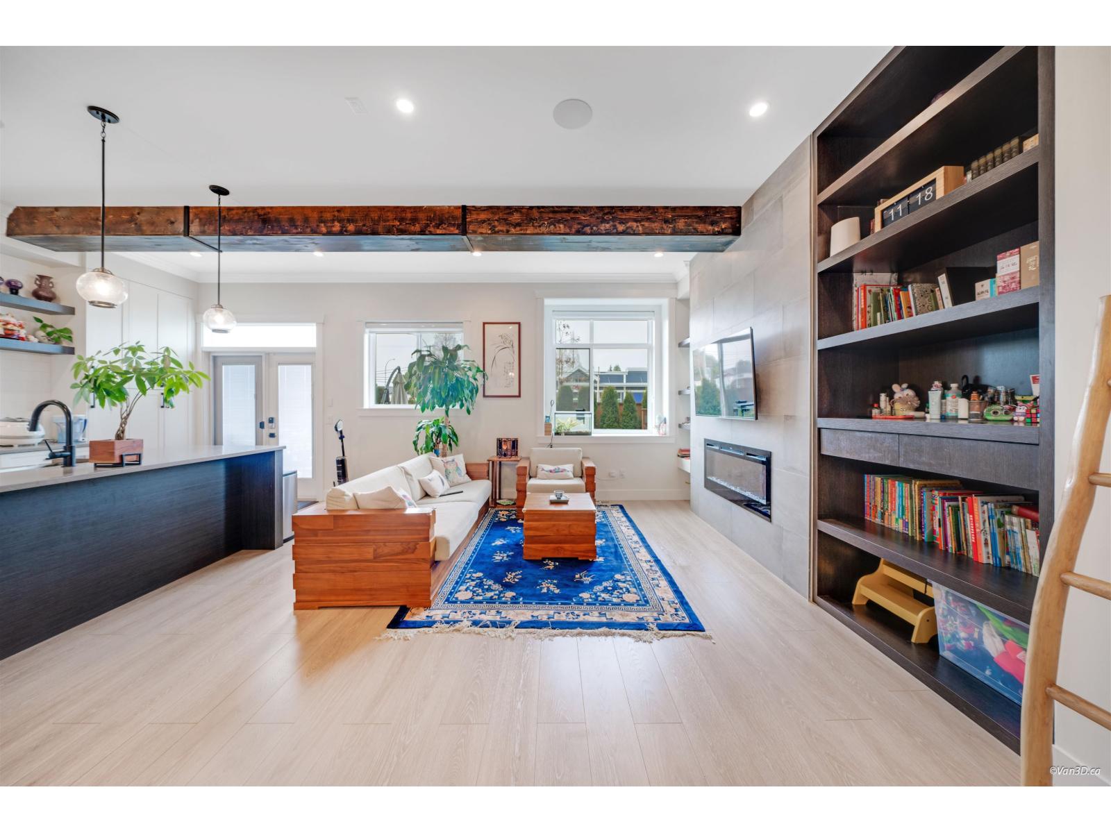 8 1454 162B STREET, Surrey