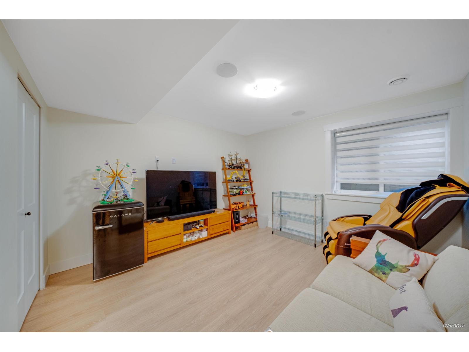 8 1454 162B STREET, Surrey