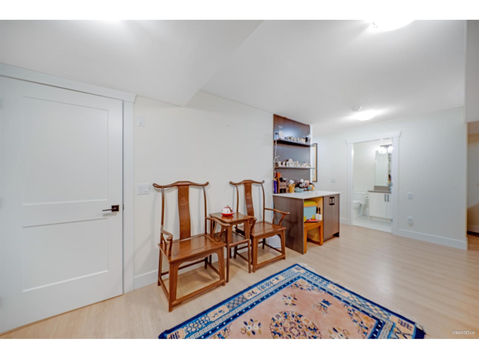 8 1454 162B STREET, Surrey