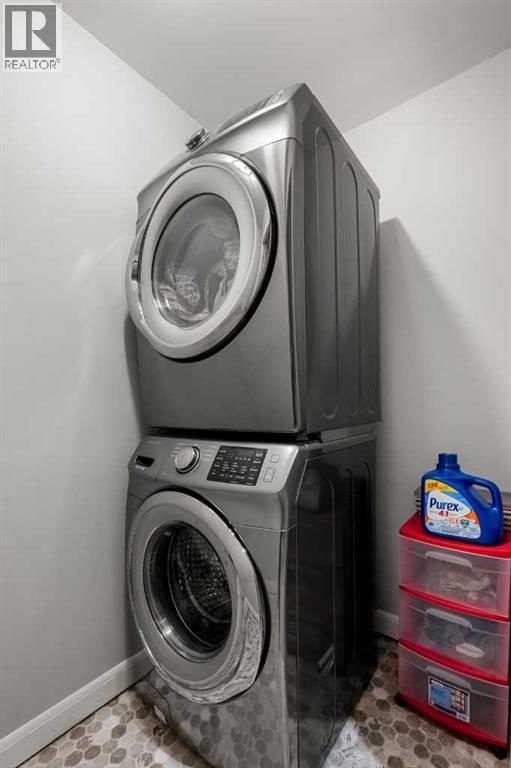 Single Family House for Sale in    Avenue SW Windsor Park Calgary 