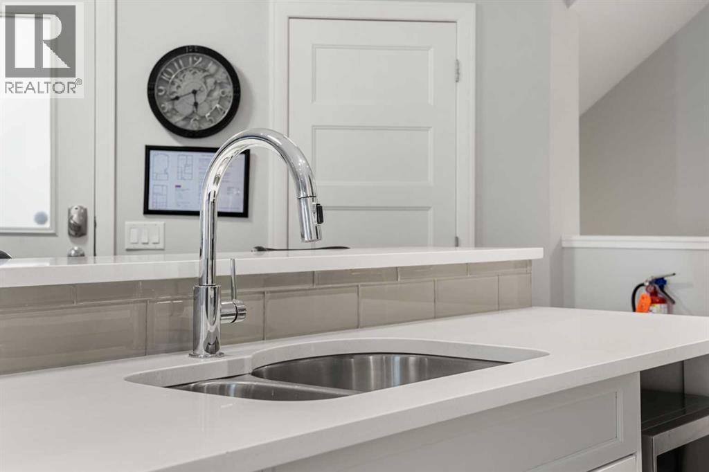 Single Family House for Sale in    Avenue SW Windsor Park Calgary 