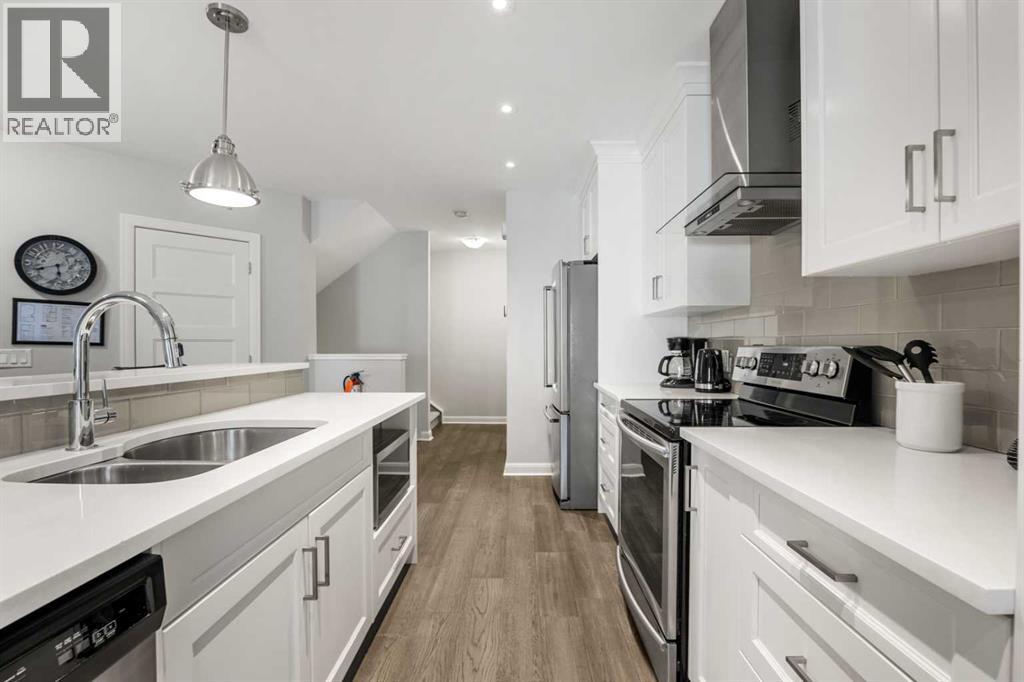 Single Family House for Sale in    Avenue SW Windsor Park Calgary 