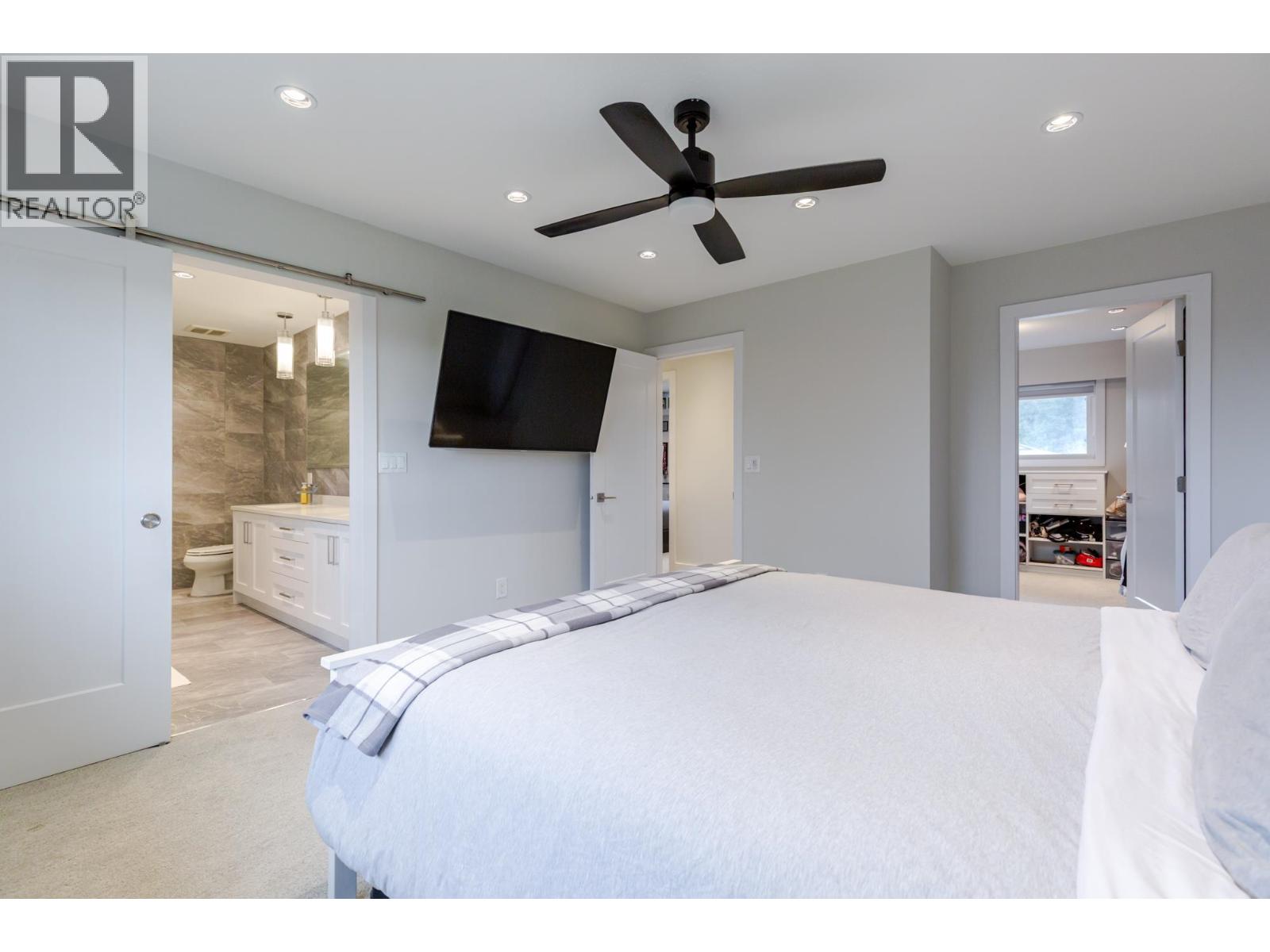 19546 W 115B AVENUE, Pitt Meadows