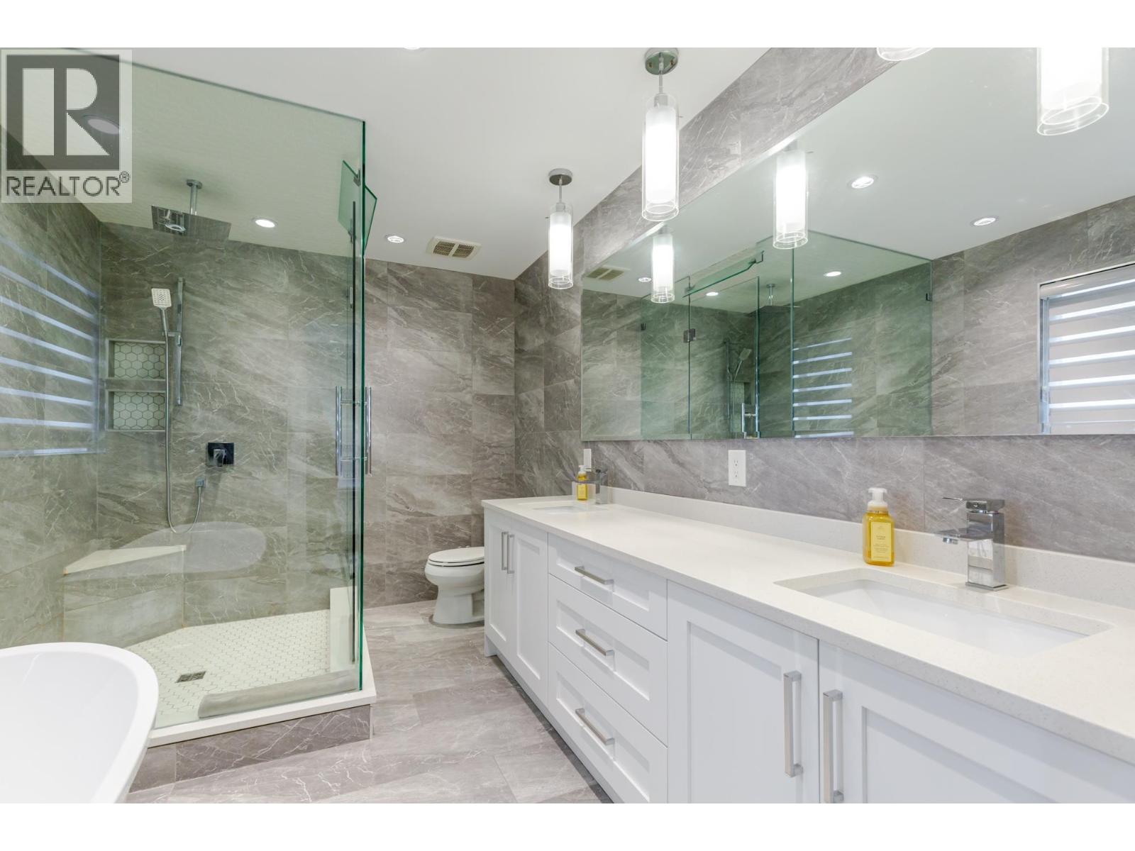 19546 W 115B AVENUE, Pitt Meadows