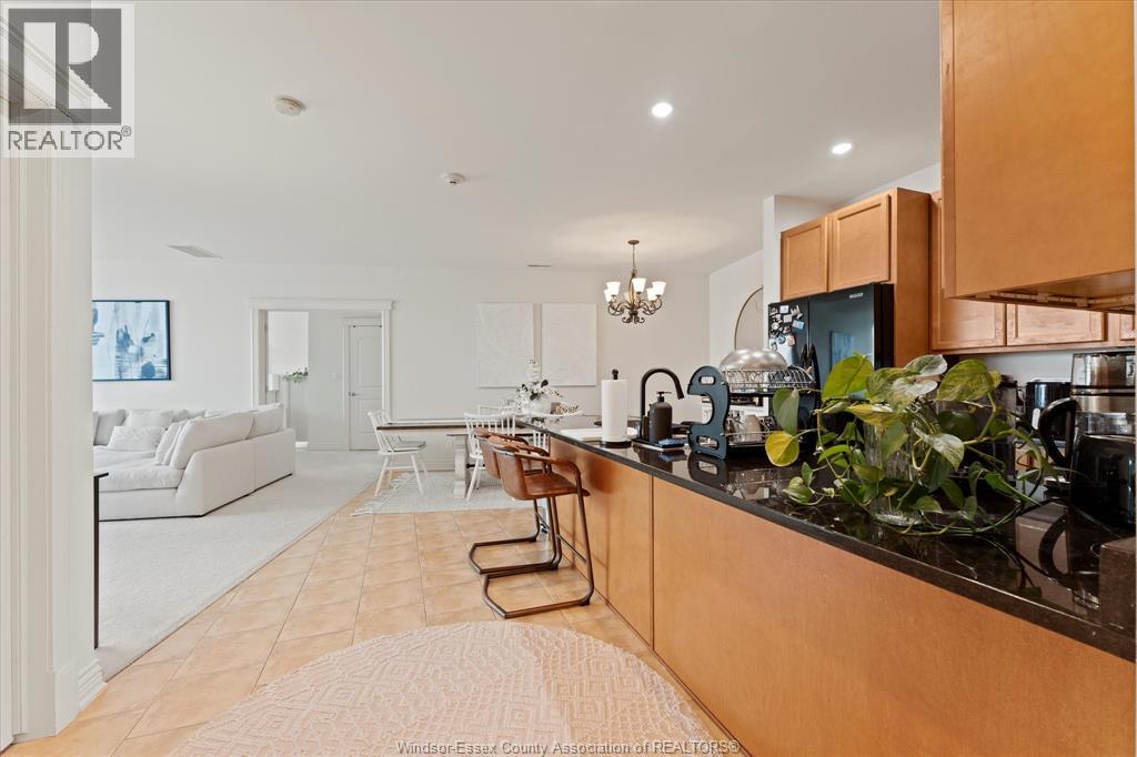 #1103 1225 RIVERSIDE DRIVE WEST - 12