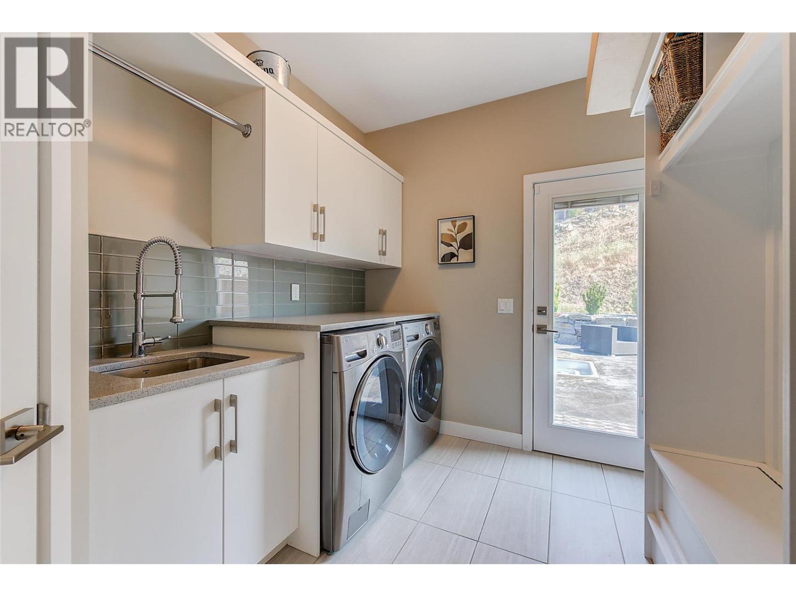  3284 Vineyard View Drive, West Kelowna