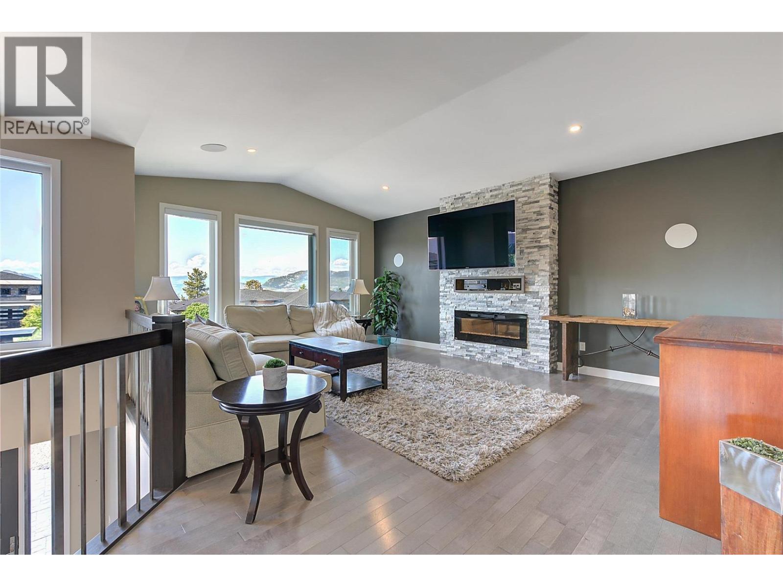  3284 Vineyard View Drive, West Kelowna
