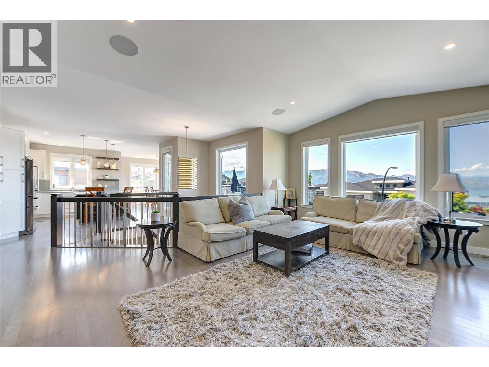  3284 Vineyard View Drive, West Kelowna