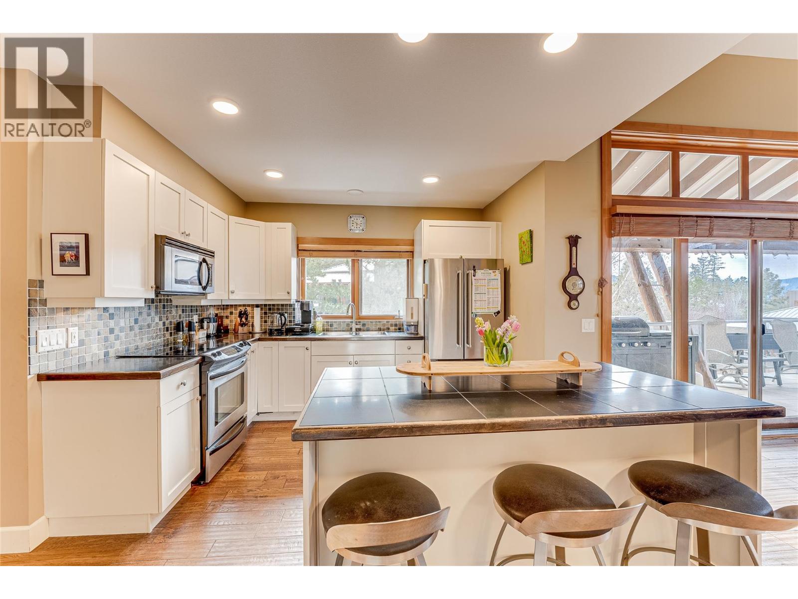 #92 9845 EASTSIDE ROAD - 18