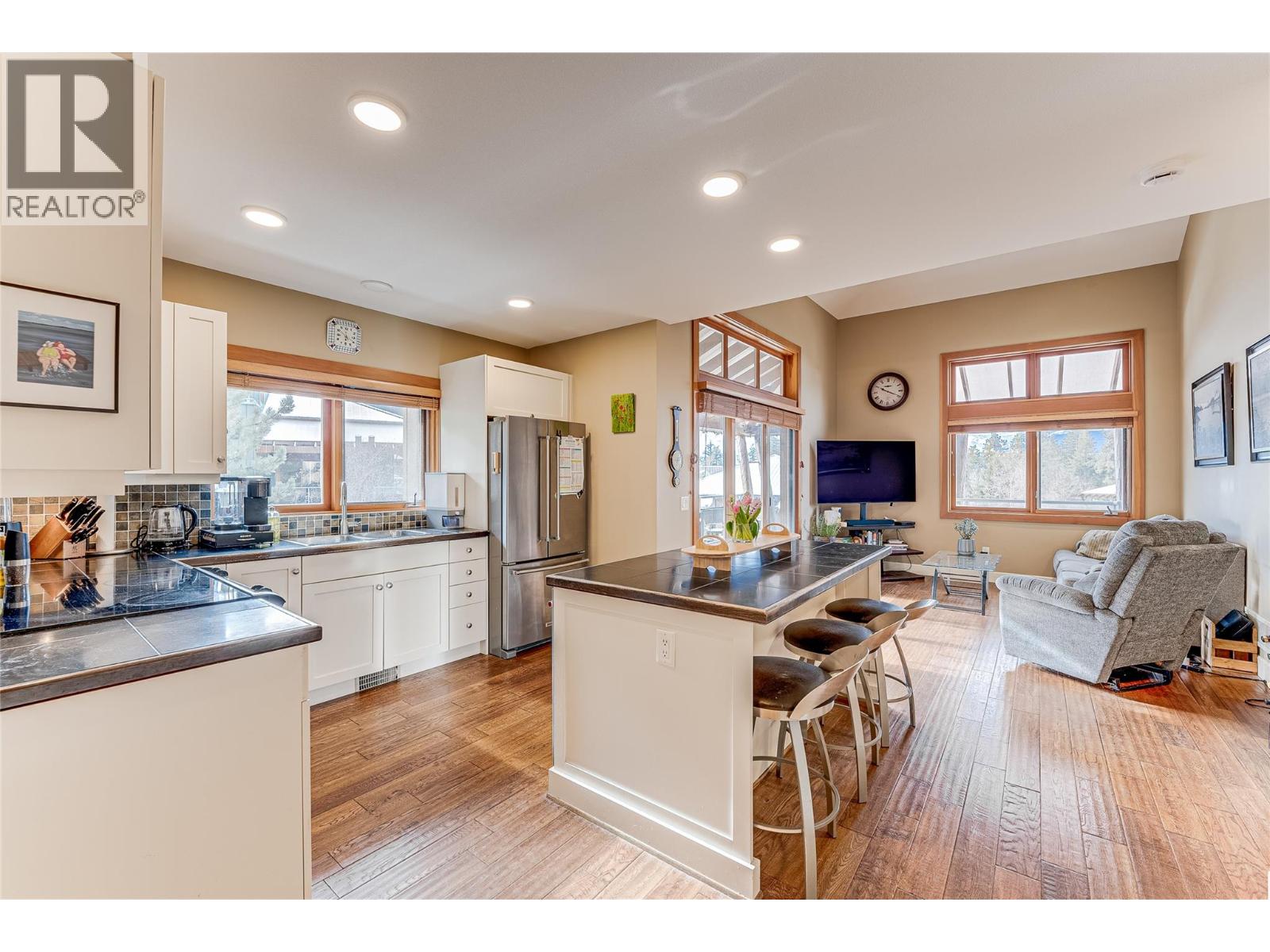 #92 9845 EASTSIDE ROAD - 19