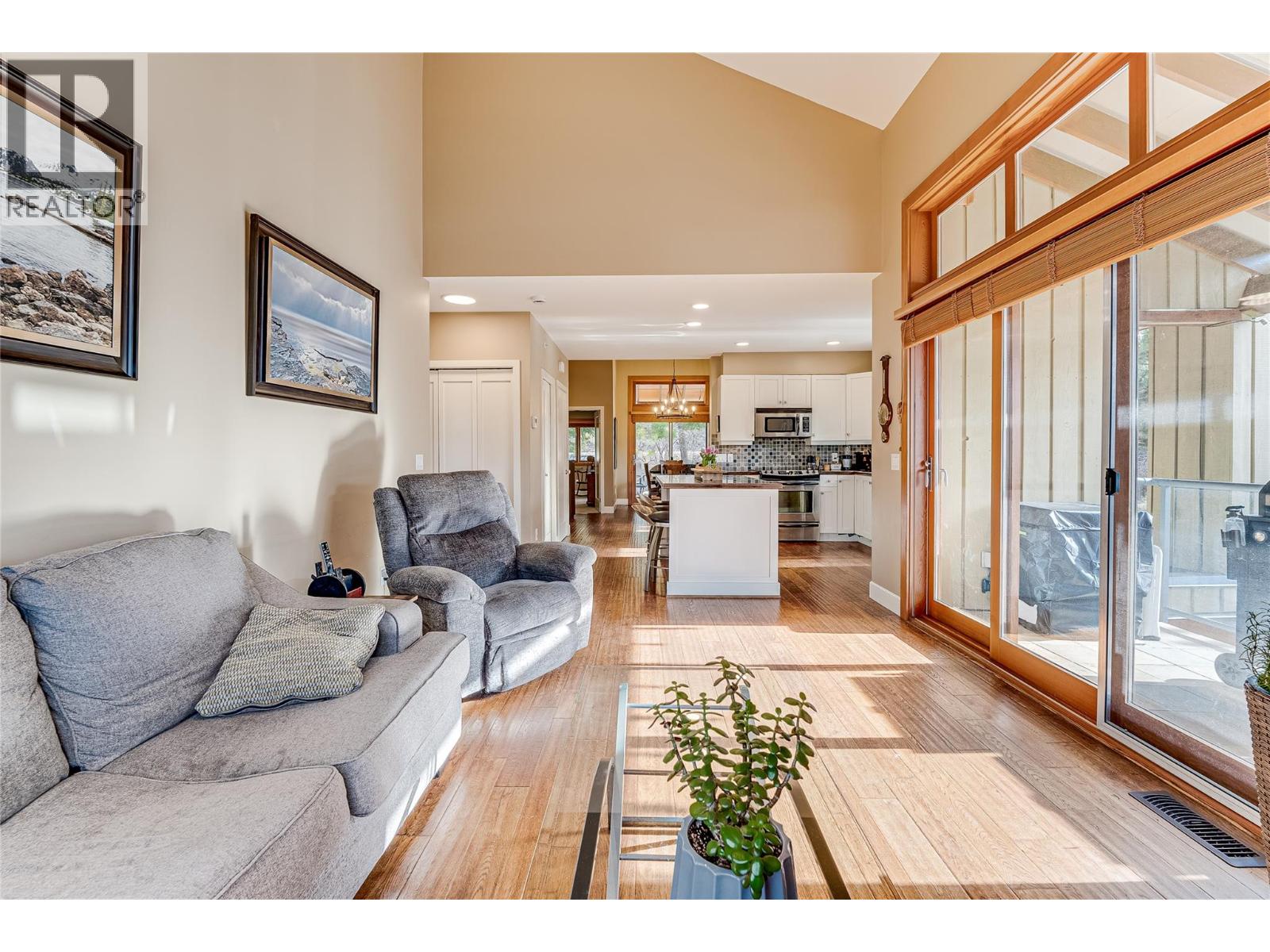 #92 9845 EASTSIDE ROAD - 26