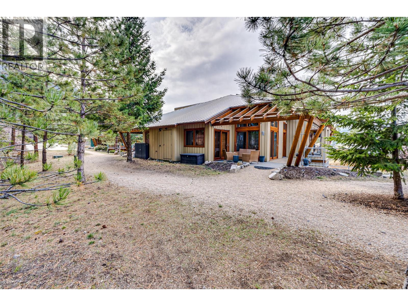 #92 9845 EASTSIDE ROAD - 49