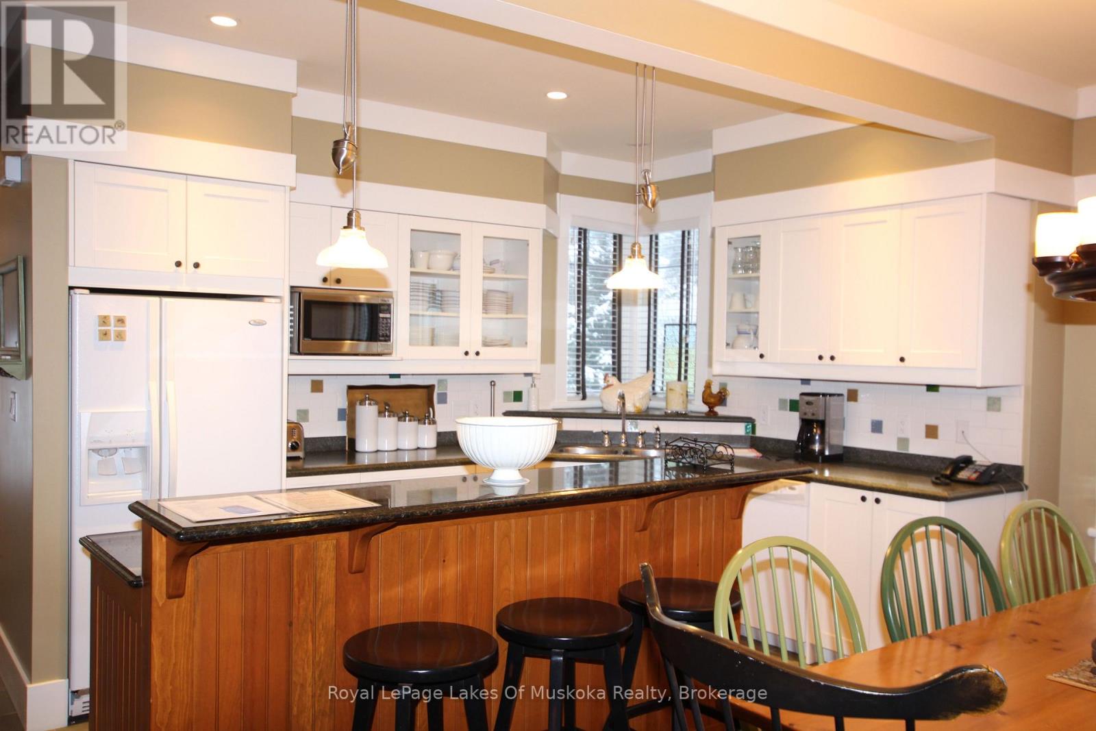 #V 9, W5 1020 BIRCH GLEN ROAD - 8